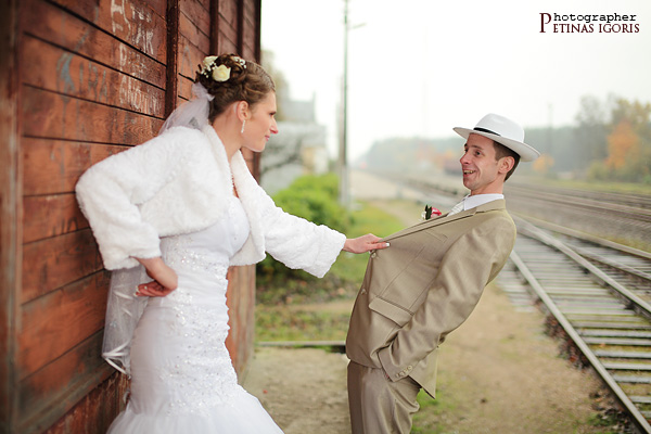 Vestuvių fotosesija - Jašiūnai geležinkelio stotis