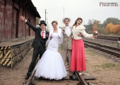 Vestuvių fotografas fotosesija Jašiūnose prie geležinkelio
